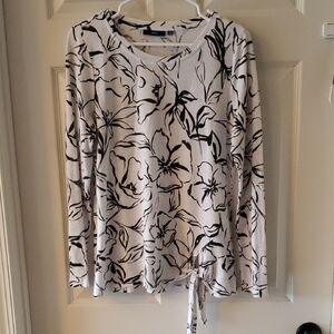 Apt. 9 women's long sleeve top.  Size medium.